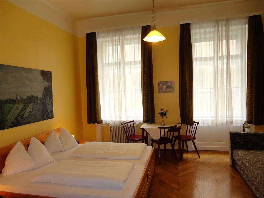 Pension Lehrerhaus Wina Bagian luar foto