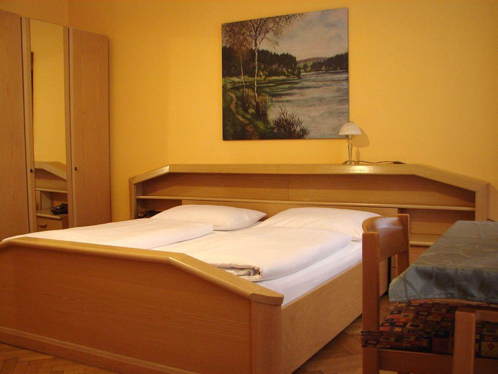 Pension Lehrerhaus Wina Bagian luar foto