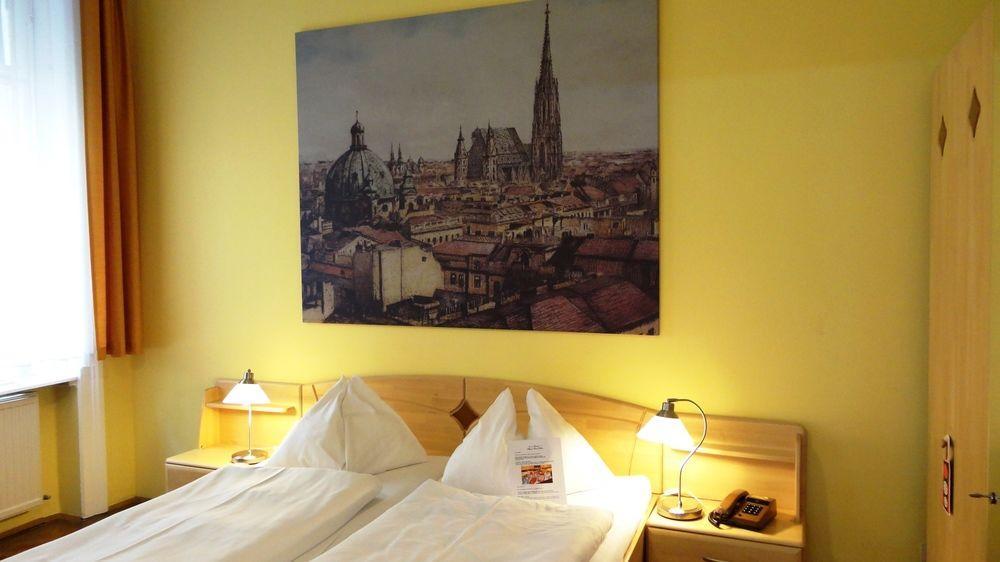 Pension Lehrerhaus Wina Bagian luar foto