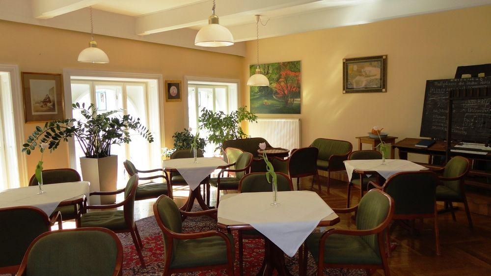 Pension Lehrerhaus Wina Bagian luar foto