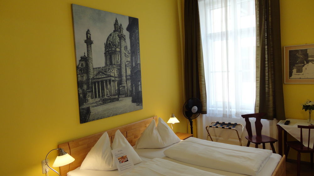 Pension Lehrerhaus Wina Bagian luar foto