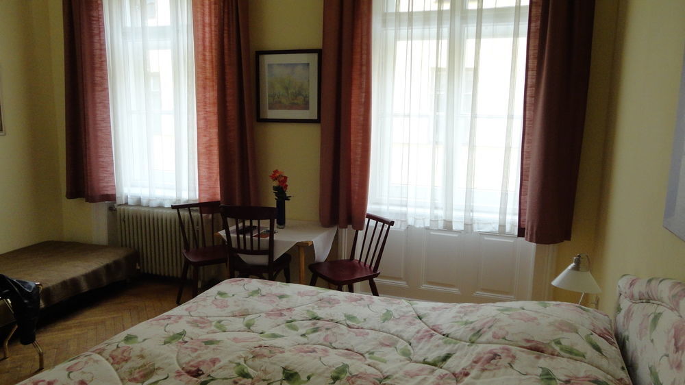 Pension Lehrerhaus Wina Bagian luar foto