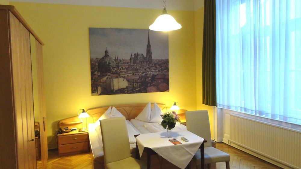 Pension Lehrerhaus Wina Bagian luar foto
