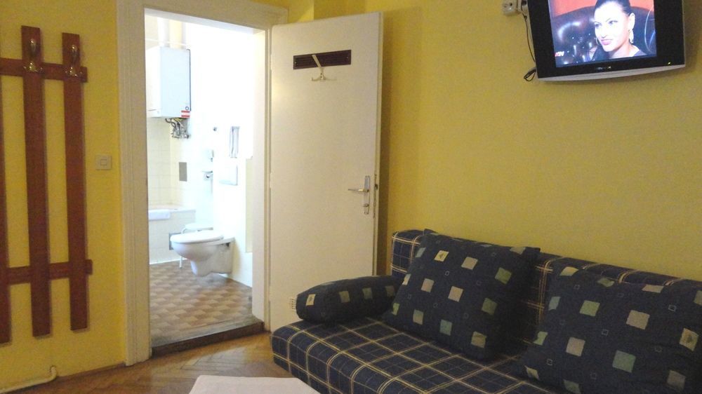 Pension Lehrerhaus Wina Bagian luar foto