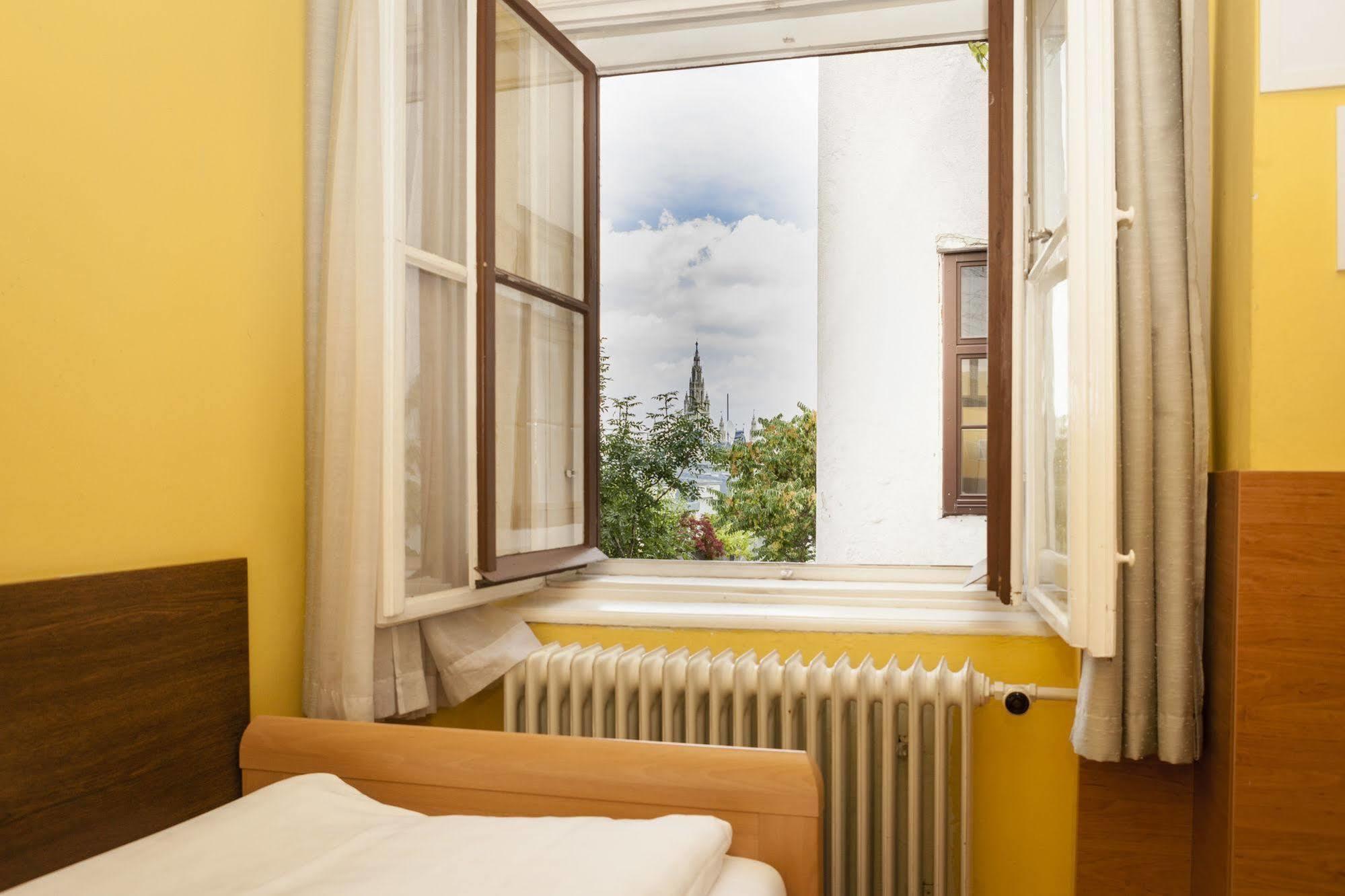 Pension Lehrerhaus Wina Bagian luar foto