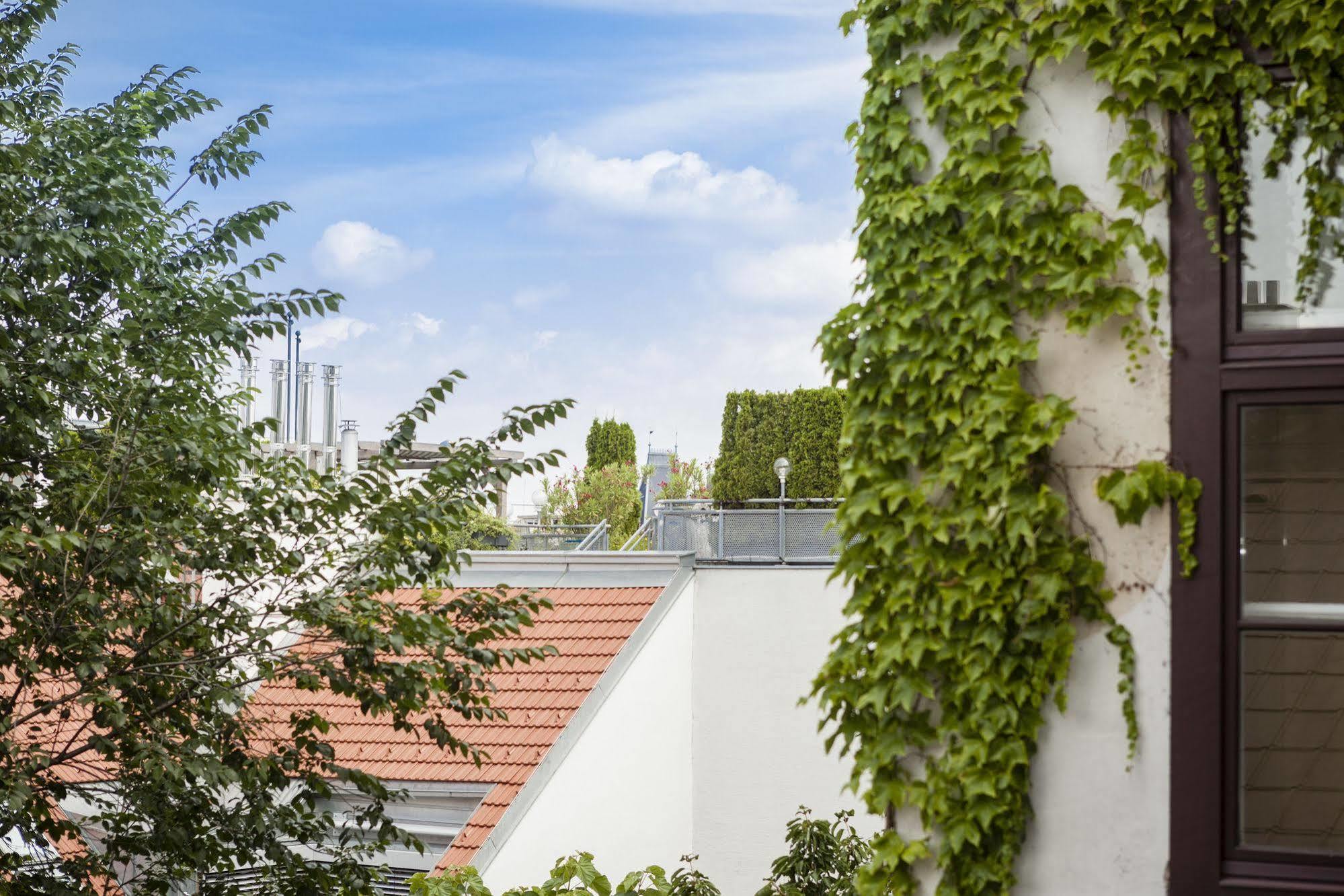 Pension Lehrerhaus Wina Bagian luar foto