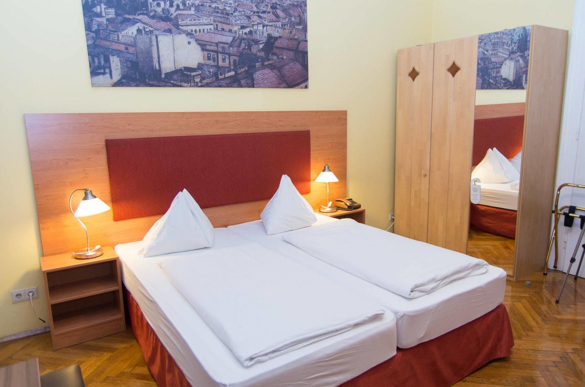 Pension Lehrerhaus Wina Bagian luar foto